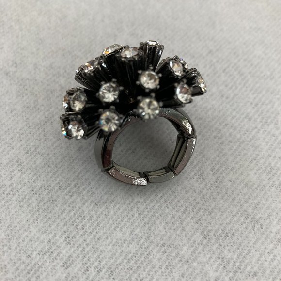 Statement Costume Ring - Picture 6 of 7